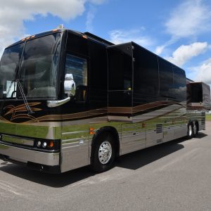 2004 Prevost Royale XLII Double Slide